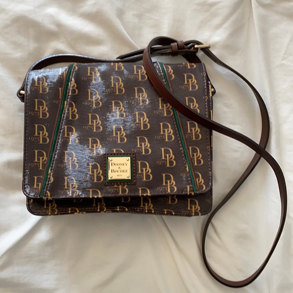 Dooney & Bourke crossbody bag